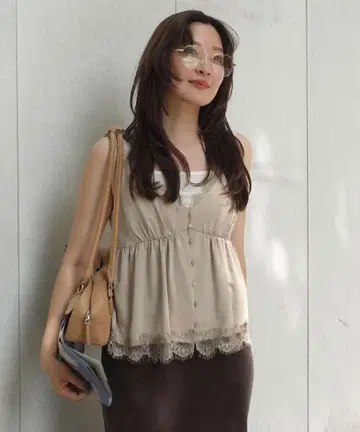 COCODEAL 새틴 레이스 캐미 탱크 베이지