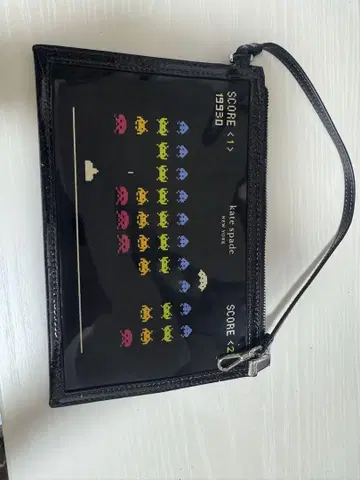 케이트 스페이드 스페이스 인베이더스 포치