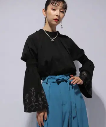 HARE 하레 시슈우스 2웨이 보타이 블라우스 자수 셔츠