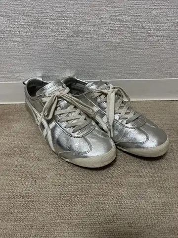 오니츠카타이거 멕시코 66 실버 25.0