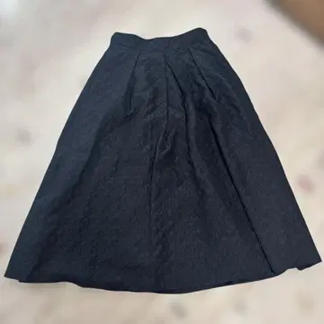 베이 크루즈 블랙 플레어 스커트