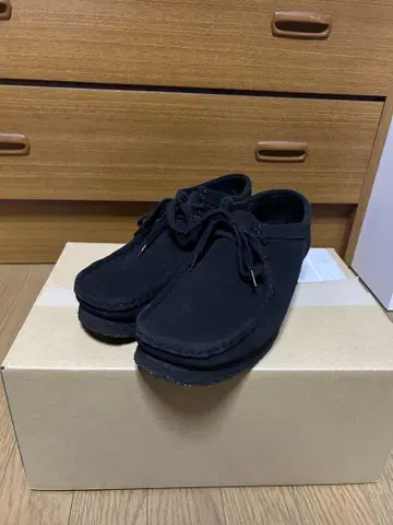 클락스 오리지널스 왈라비