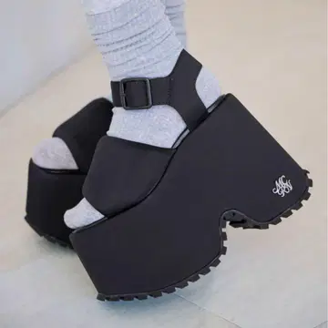 미셸 마카롱 두꺼운 밑창 패딩 샌들 XS