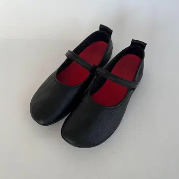 캠퍼 라이트니나 플랫 슈즈
