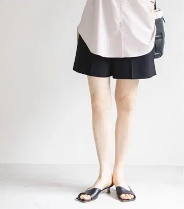 NOBLE TW 턱 숏팬츠