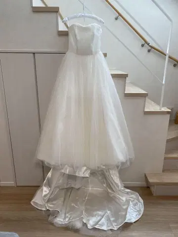 웨딩드레스  베 웨딩  alohina lino