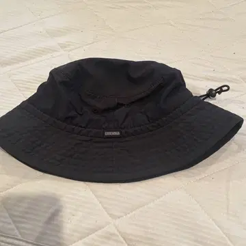 굿이네프 버킷햇