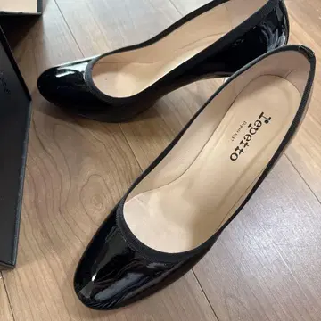 레페토 블랙 에나멜 펌프스 8cm 힐 39
