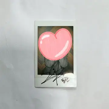 WEi 동한 폴라로이드 친필 사인