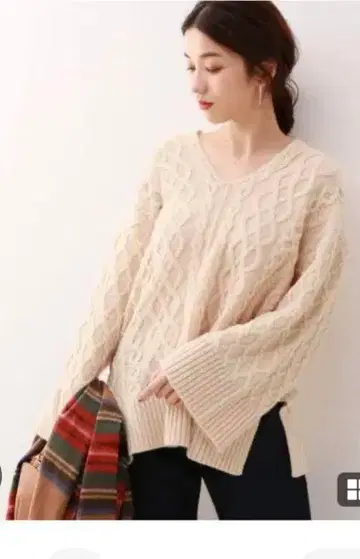 SLOBE IENA 슬로브 이에나의 와이드 슬리브 아란 V넥 니트