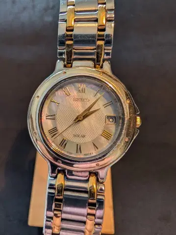 SEIKO 세이코 V182-0C20 태양광 실버 쉘 여성용