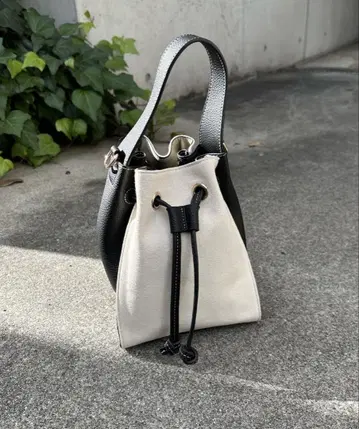 두두  숄더백