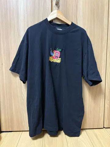 XLARGE 티셔츠 사과 벌레
