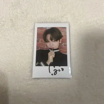 BOYNEXTDOOR 제현의 친필 사인 체키