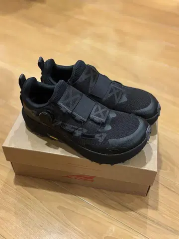 ALTRA Timp5 BOA ( US7.5 25.5cm )