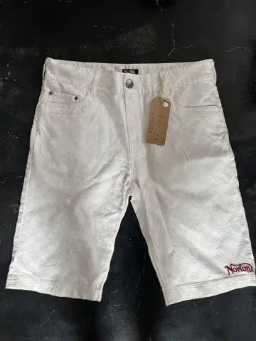 노턴 반바지 XL 새 제품