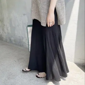 스픽 앤 스팬 드라이 제리 플레어 스커트