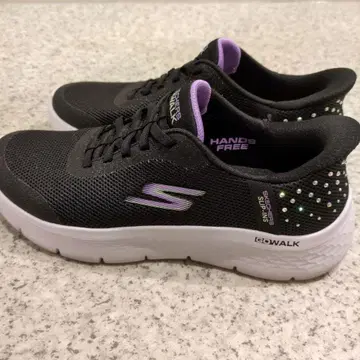 SKECHERS GO WALK 블랙 슬리퍼