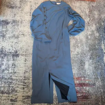 AKIRANAKA 블루 원피스 슬릿