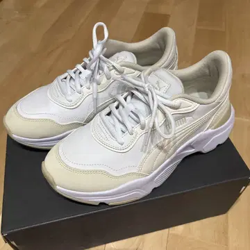푸마 스니커즈