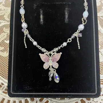 빈티지 칠보 장식 ANNASUI 목걸이 나비 모티브