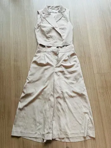 베이지 노스 재킷과 와이드 팬츠 세트업 M