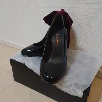 미품 mayla classic 셰드리네 블랙 에나멜 하이힐