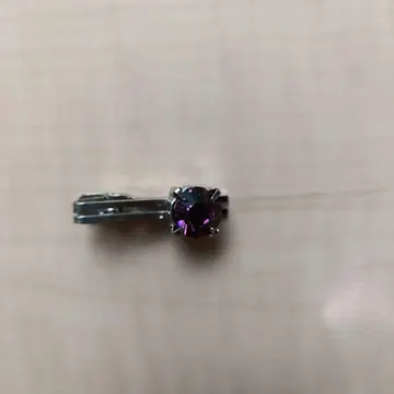 보라색 돌 장식 클립식 넥타이 핀