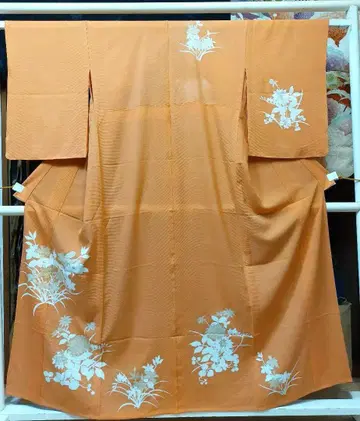 코마로 방문용 정장 주황색, 시츠케(시츠케) 처리 완료