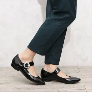 츠모리치사토 워크 포인티드 토 스트랩 커터 펌프스 [ 22.5cm ]