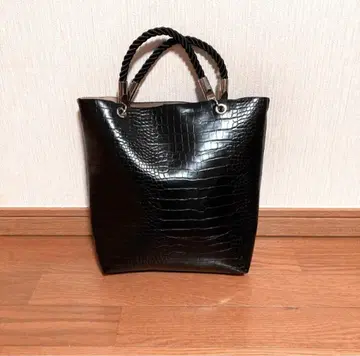 ZARA 크로코 패턴 토트백 블랙