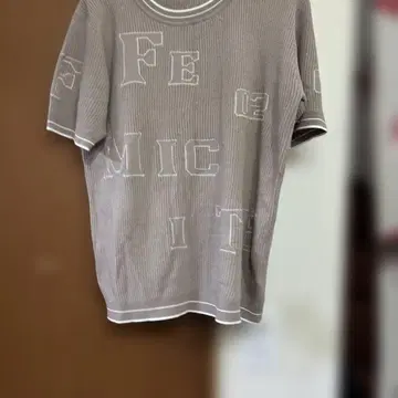 쿨카레안 Felicity 그레이 로고 반팔 티셔츠