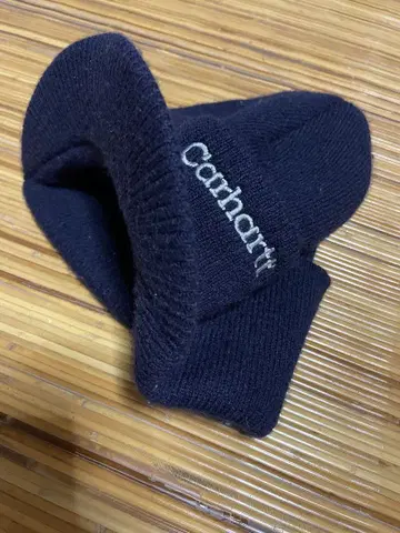 칼하트 챙 니트 모자 네이비