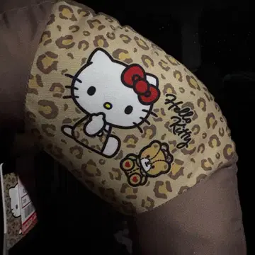 시마무라 헬로키티 시트벨트 쿠션