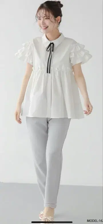 fitmore 사다리 모양 스칼롭 테이퍼드 팬츠 M 블루 그레이 새 제품