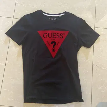 GUESS(게스) 티셔츠