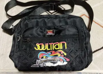 SOUL TRAIN 나일론 백 블랙