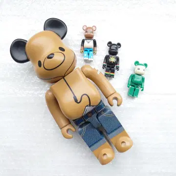 BE@RBRICK 100% 400%