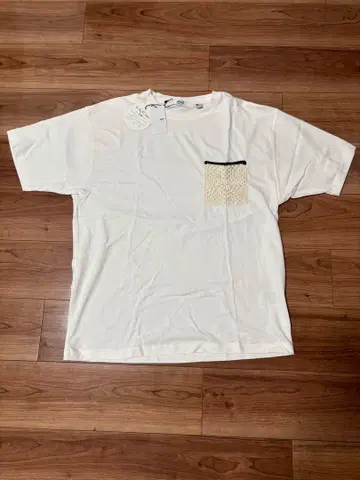 신품 JUN 티셔츠