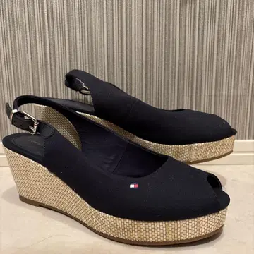 TOMMY HILFIGER 블랙 웨지 샌들 24cm