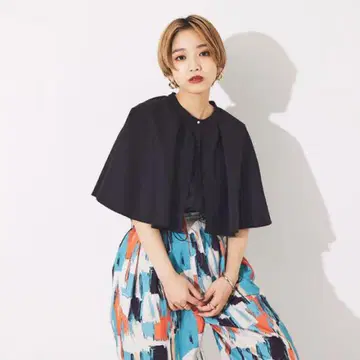 새상품급 NOMINE 노미네 개더 볼륨 칼라 블라우스 아바하우스
