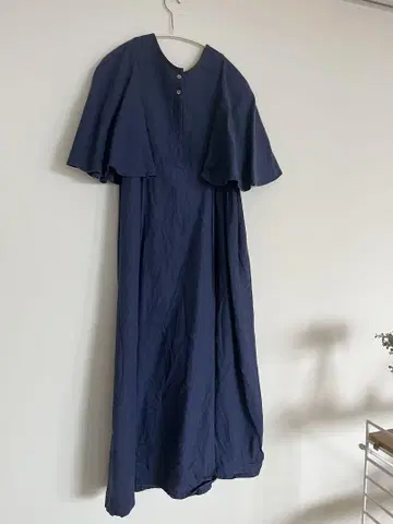 라크론느드플뢰르 원피스 깊은 블루 린넨