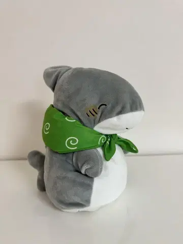외출하는 작은 상어