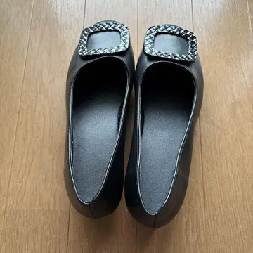블랙 플랫 슈즈 스퀘어 토