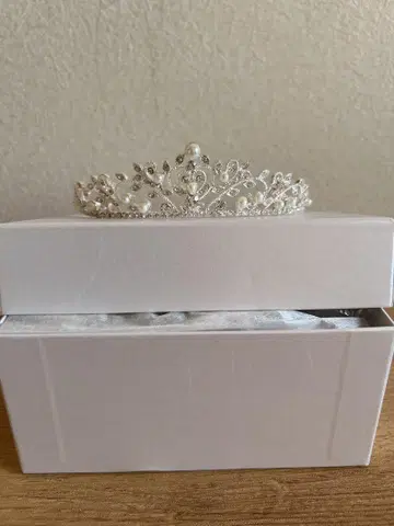 안난 웨딩 티아라