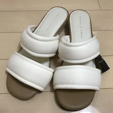 이바 요시에 새 샌들
