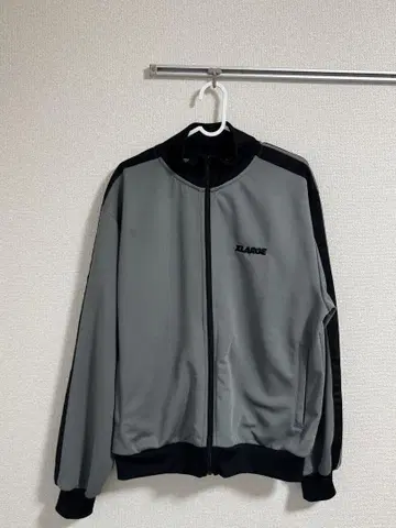 XLARGE 그레이 트랙 자켓 M