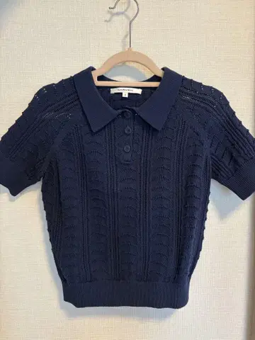 CARVEN 크롭드 니트 폴로 셔츠