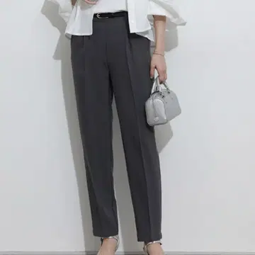 Pierrot 접촉 냉감 럭셔리한 루즈핏 테이퍼드 팬츠