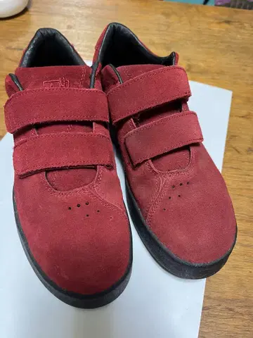 아레스 아 스니커즈 25cm